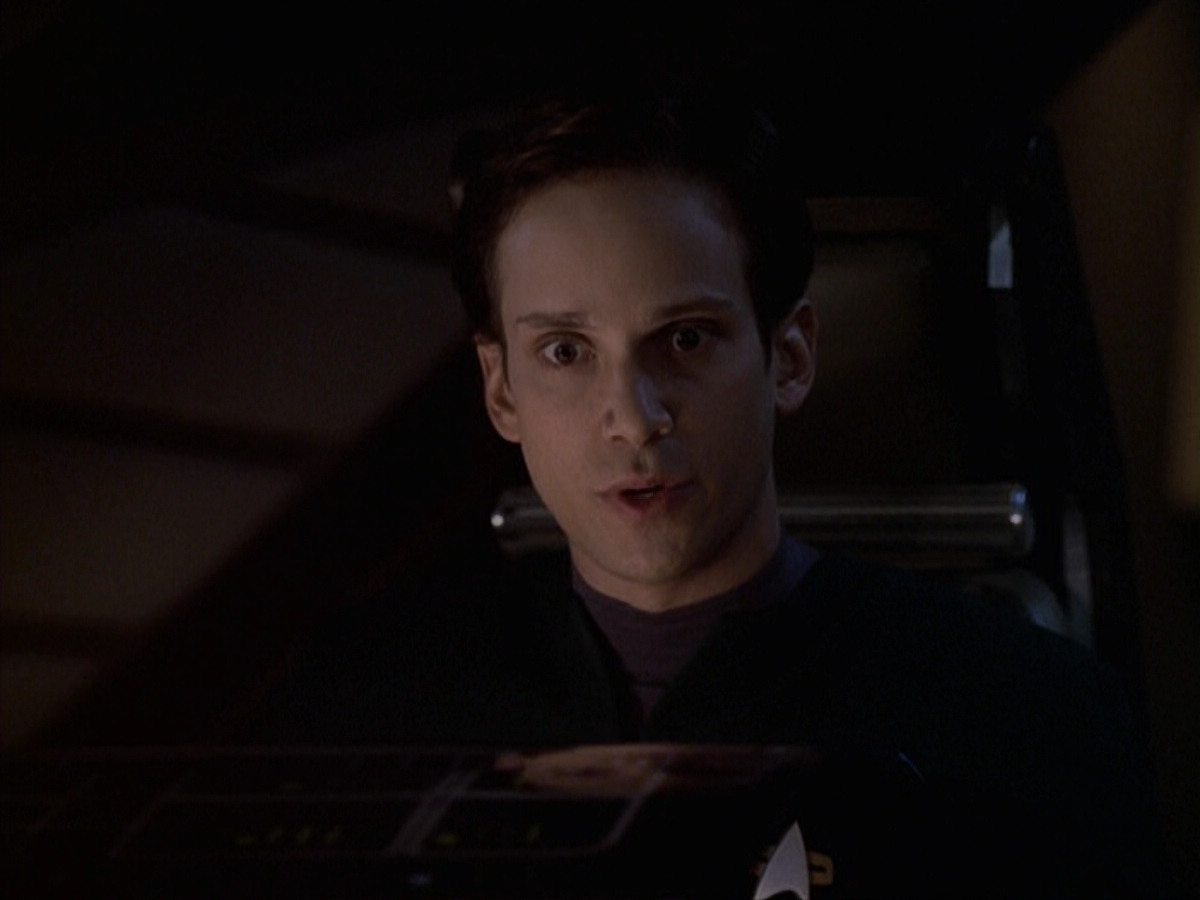extant_StarTrek_VOY_6x20-GoodShepherd_03324.jpg