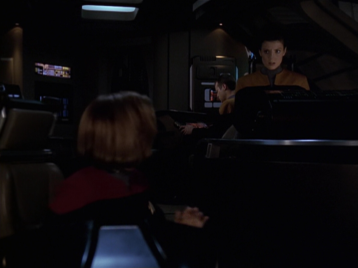 extant_StarTrek_VOY_6x20-GoodShepherd_03330.jpg