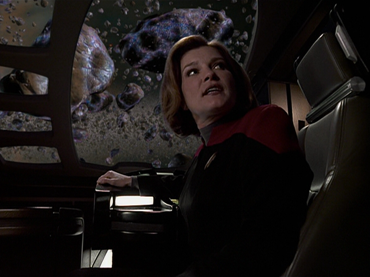 extant_StarTrek_VOY_6x20-GoodShepherd_03334.jpg