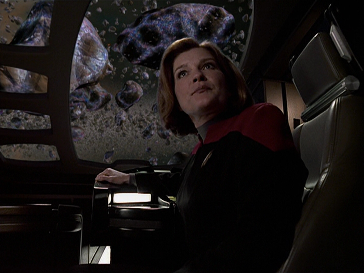 extant_StarTrek_VOY_6x20-GoodShepherd_03335.jpg