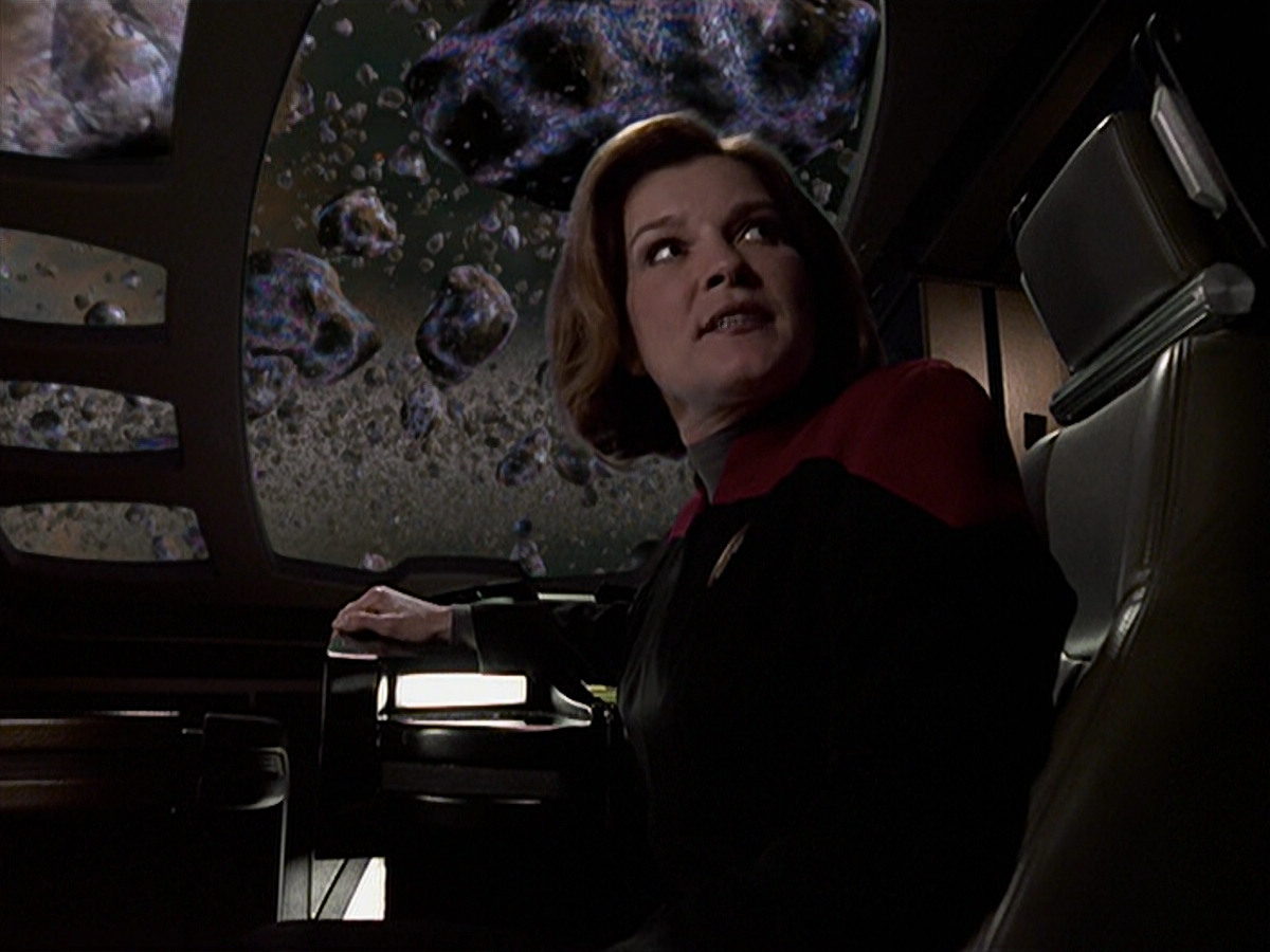 extant_StarTrek_VOY_6x20-GoodShepherd_03338.jpg