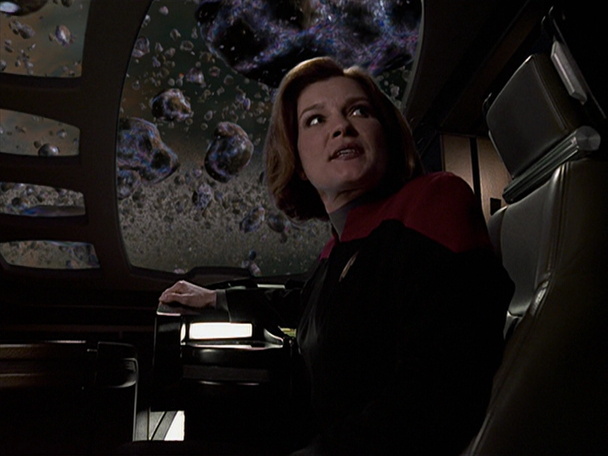 extant_StarTrek_VOY_6x20-GoodShepherd_03340.jpg