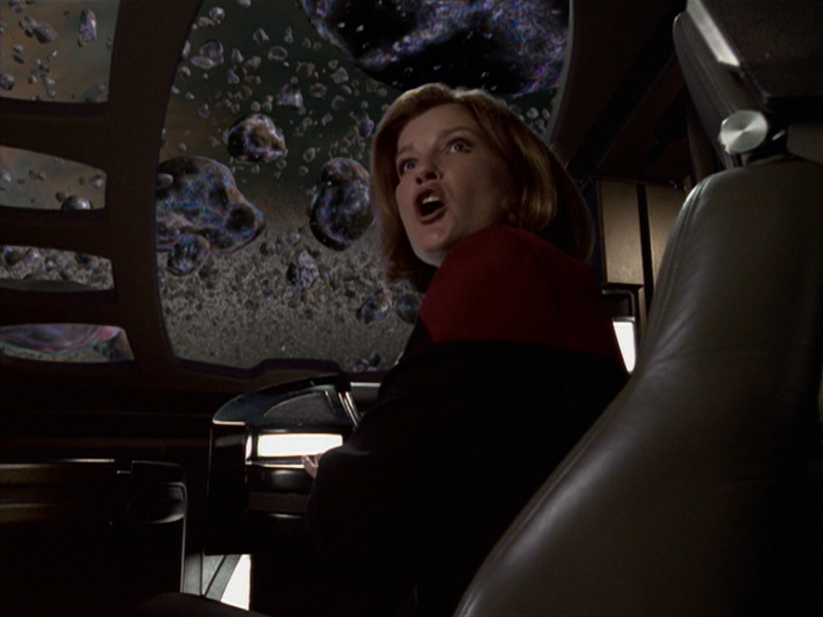 extant_StarTrek_VOY_6x20-GoodShepherd_03349.jpg