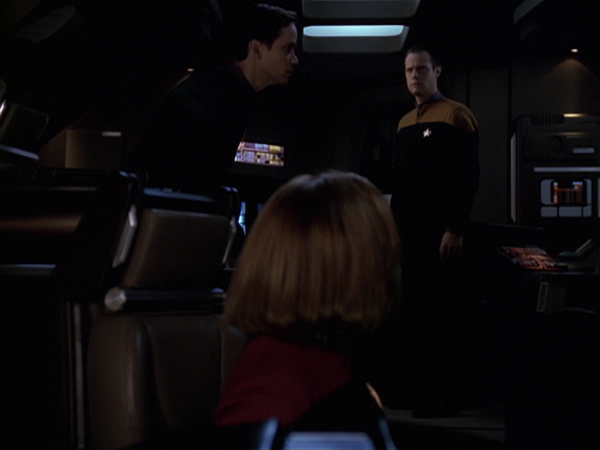extant_StarTrek_VOY_6x20-GoodShepherd_03370.jpg