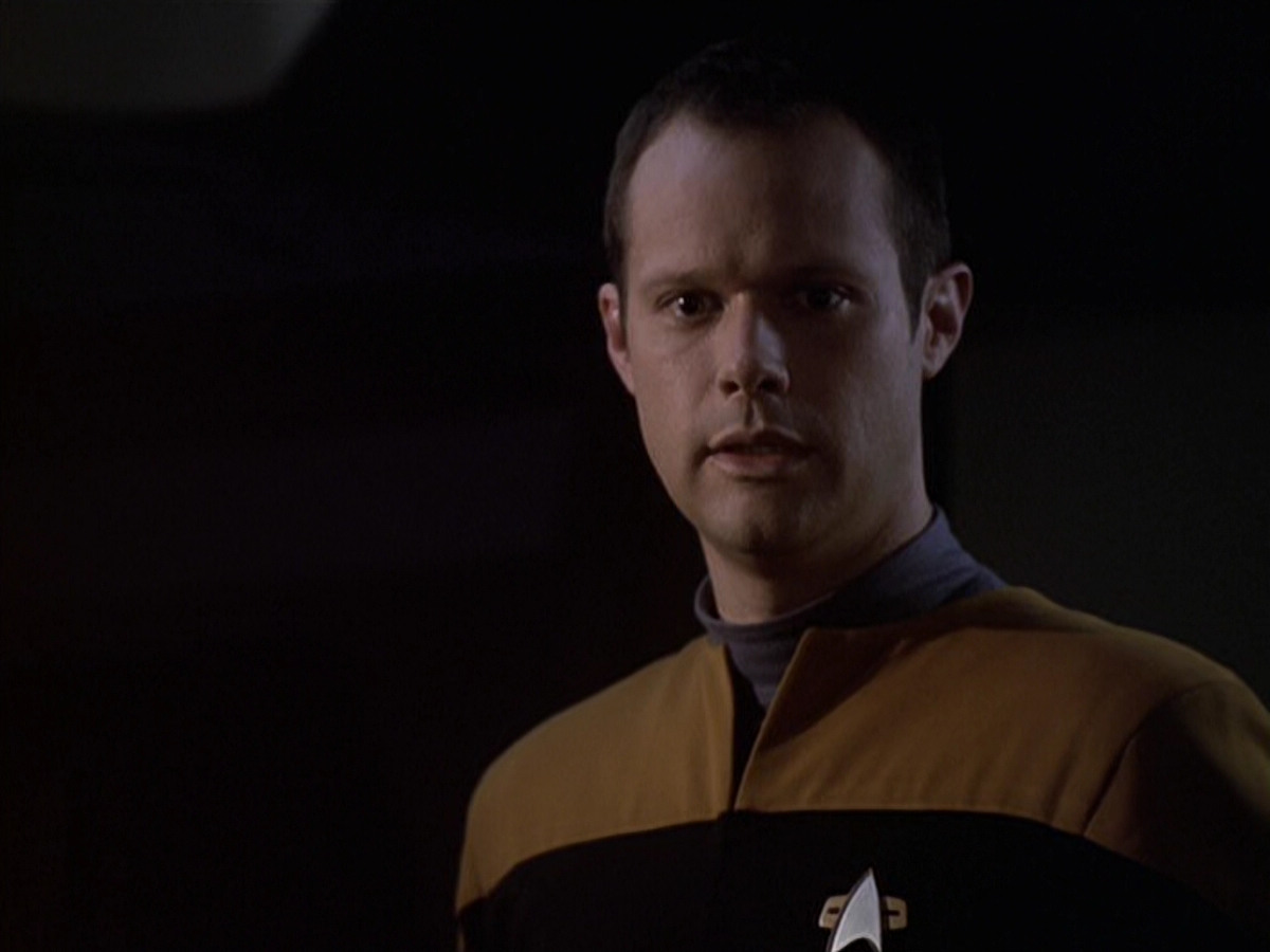 extant_StarTrek_VOY_6x20-GoodShepherd_03381.jpg