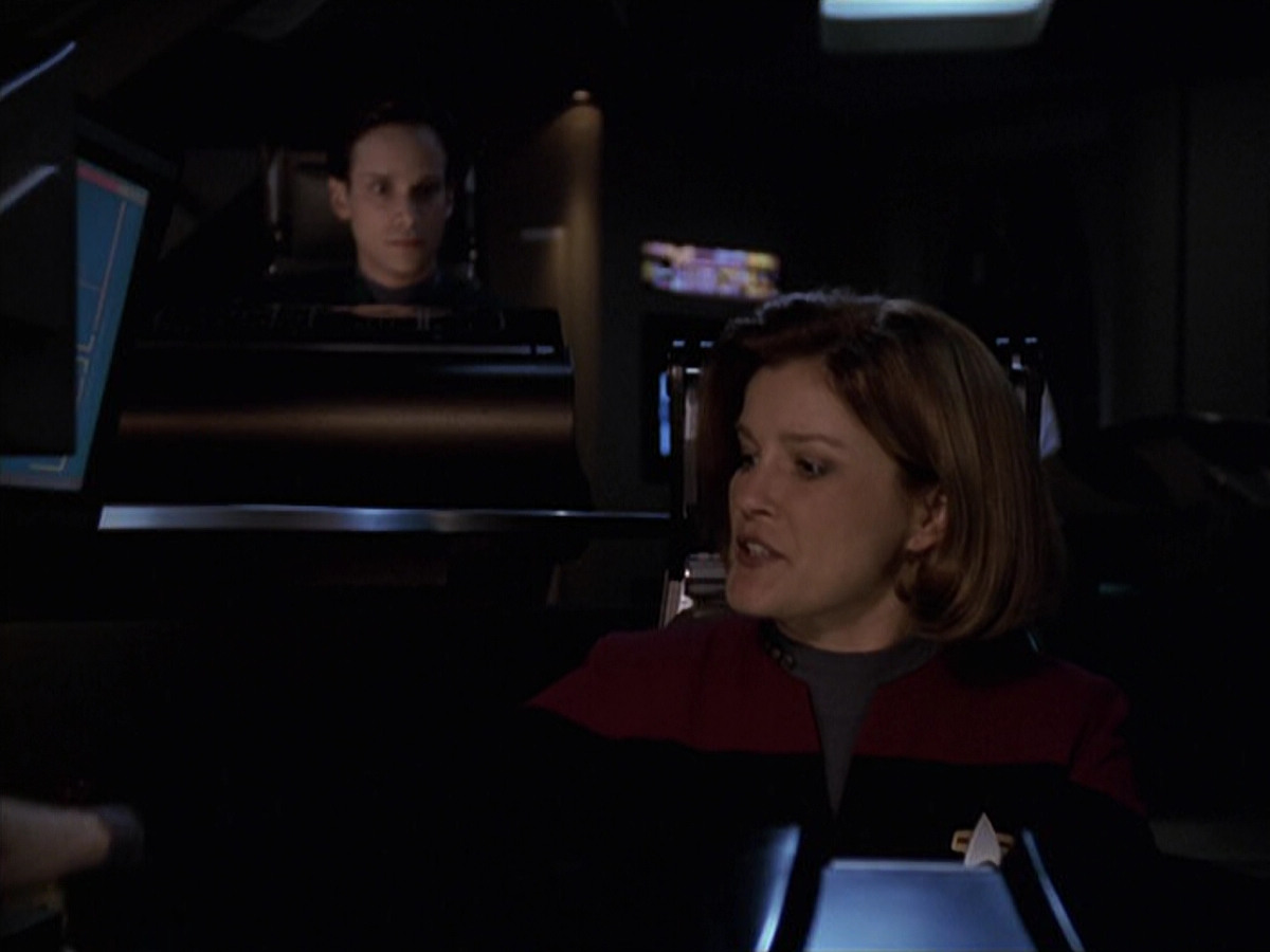 extant_StarTrek_VOY_6x20-GoodShepherd_03397.jpg