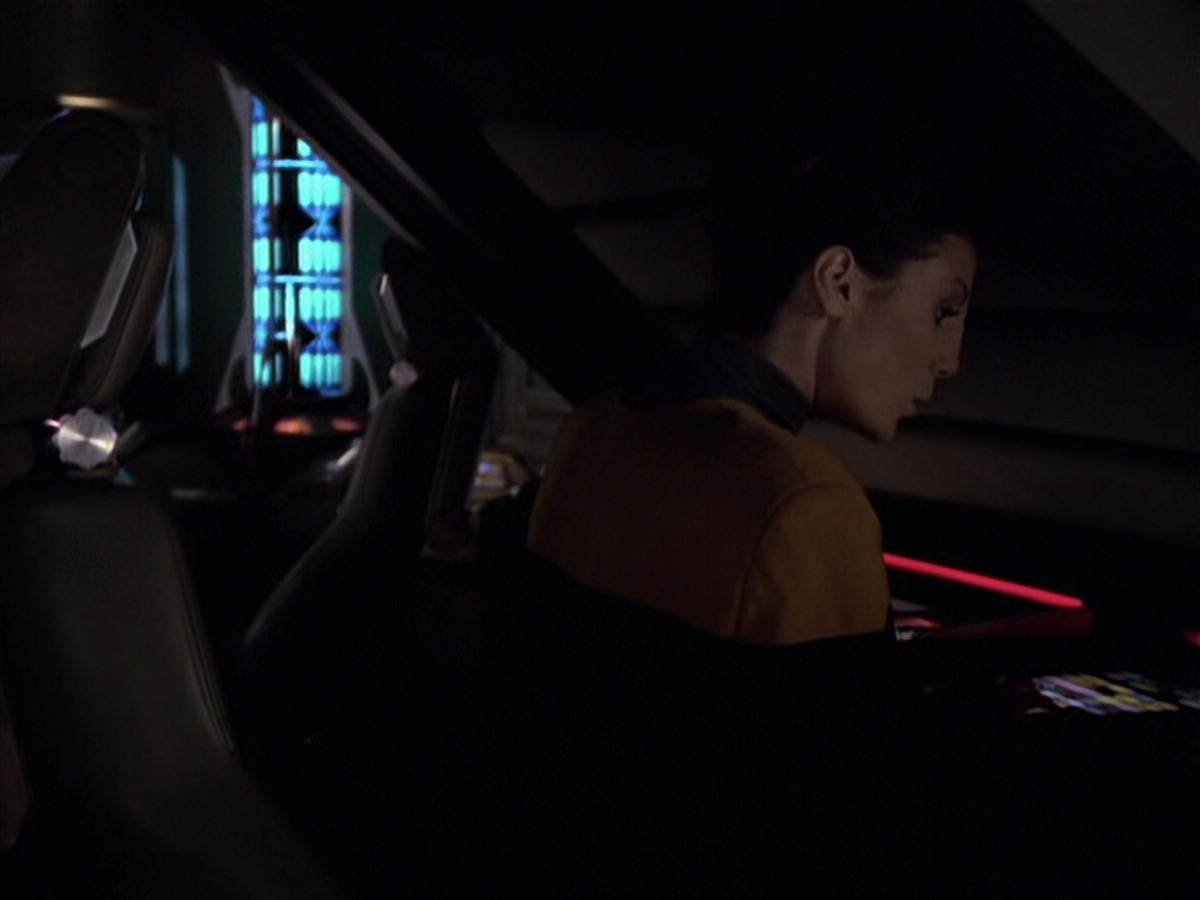 extant_StarTrek_VOY_6x20-GoodShepherd_03401.jpg