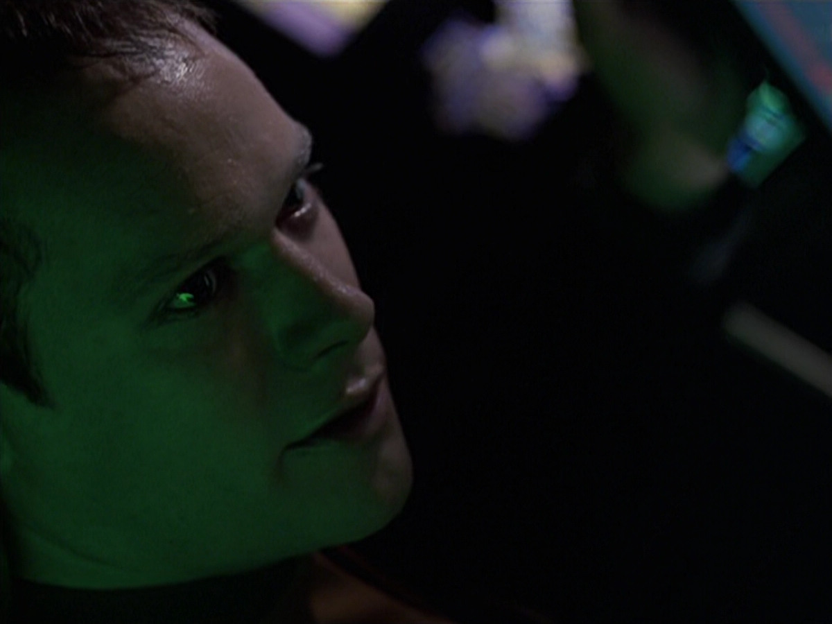 extant_StarTrek_VOY_6x20-GoodShepherd_03451.jpg