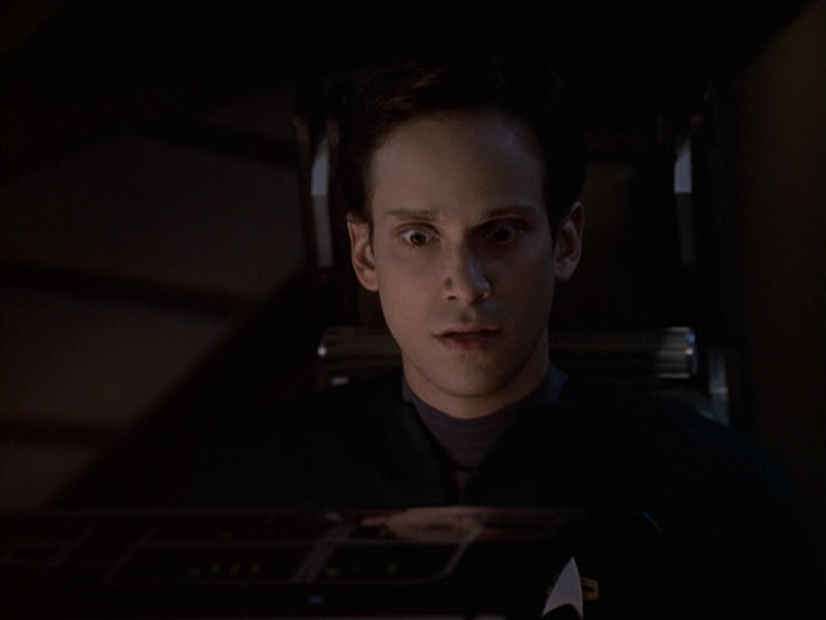 extant_StarTrek_VOY_6x20-GoodShepherd_03455.jpg