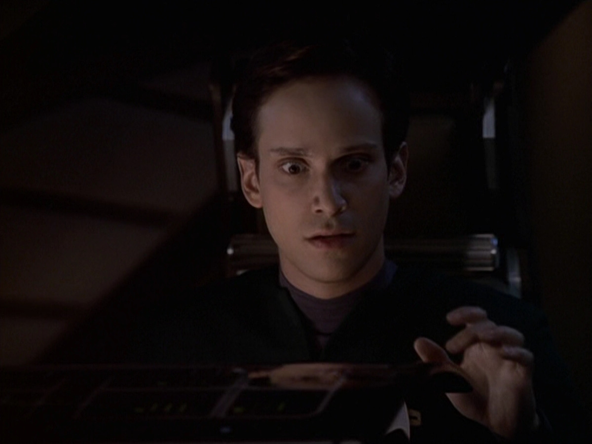 extant_StarTrek_VOY_6x20-GoodShepherd_03456.jpg