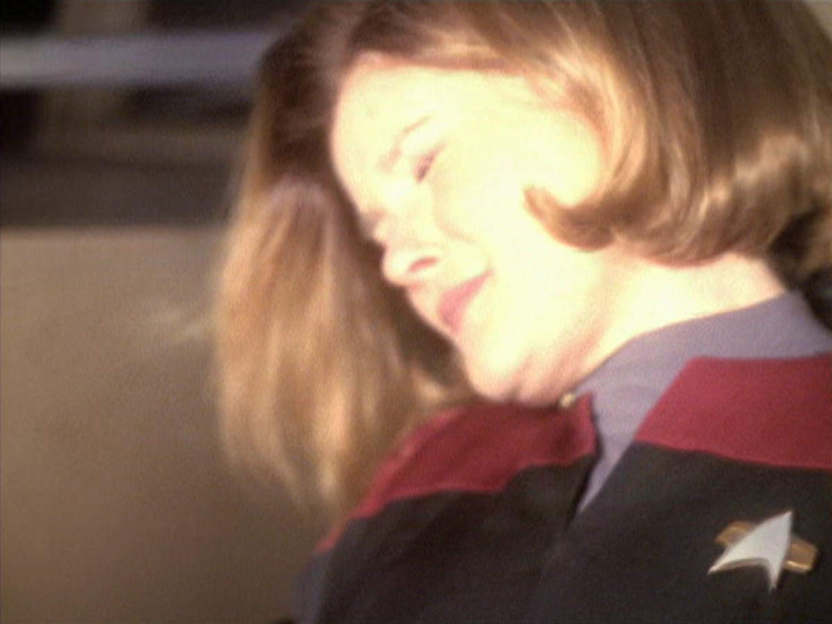 extant_StarTrek_VOY_6x20-GoodShepherd_03522.jpg