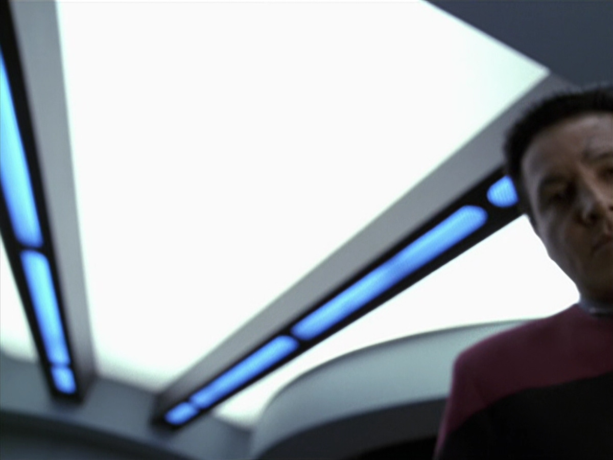 extant_StarTrek_VOY_6x20-GoodShepherd_03539.jpg