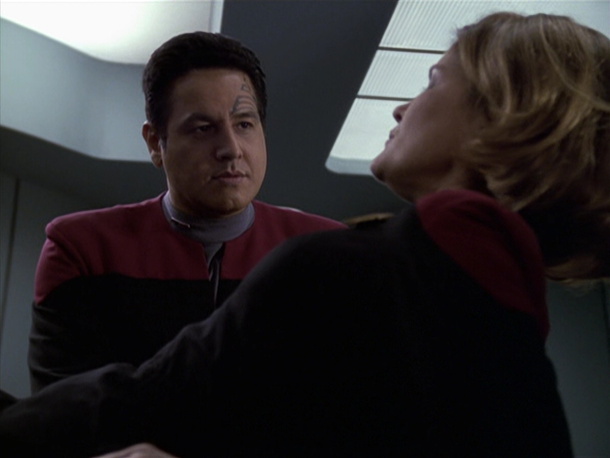 extant_StarTrek_VOY_6x20-GoodShepherd_03551.jpg