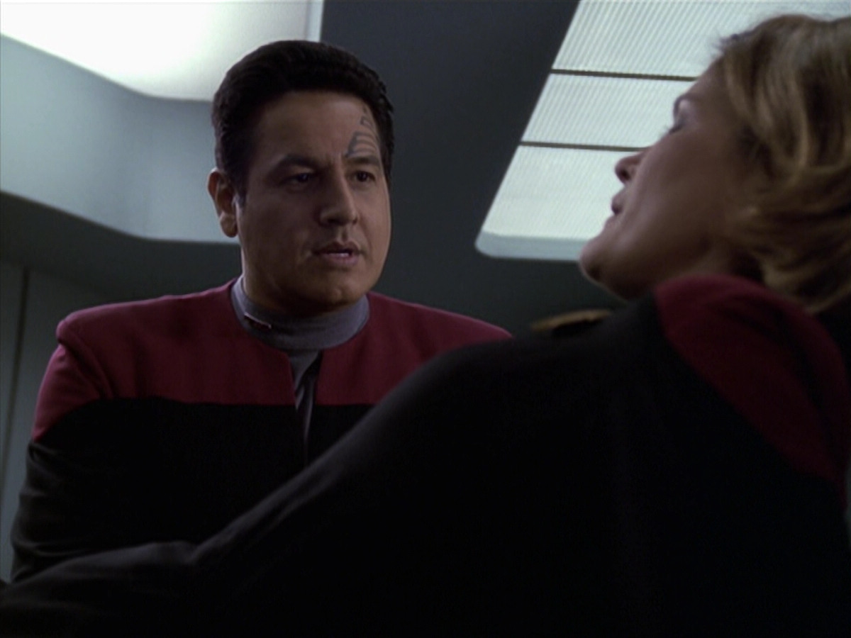 extant_StarTrek_VOY_6x20-GoodShepherd_03555.jpg