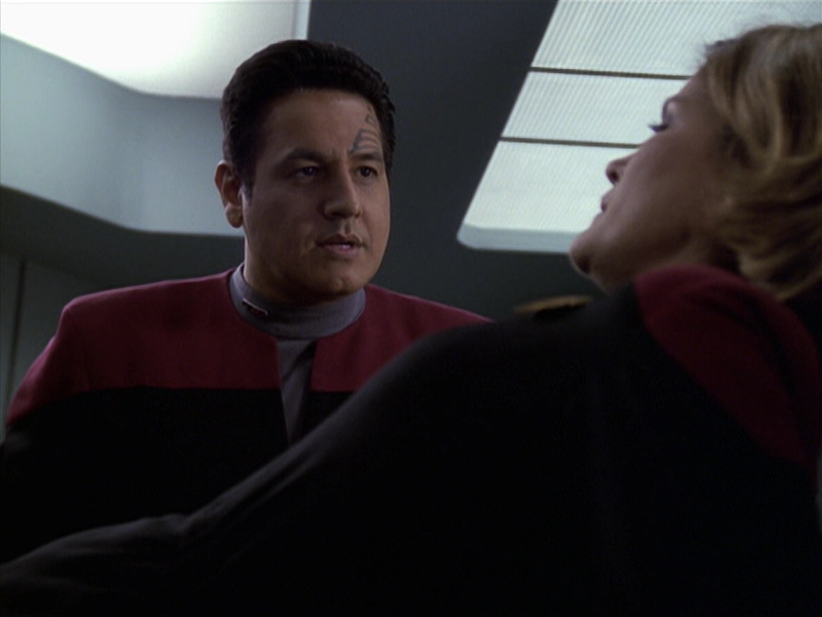extant_StarTrek_VOY_6x20-GoodShepherd_03556.jpg