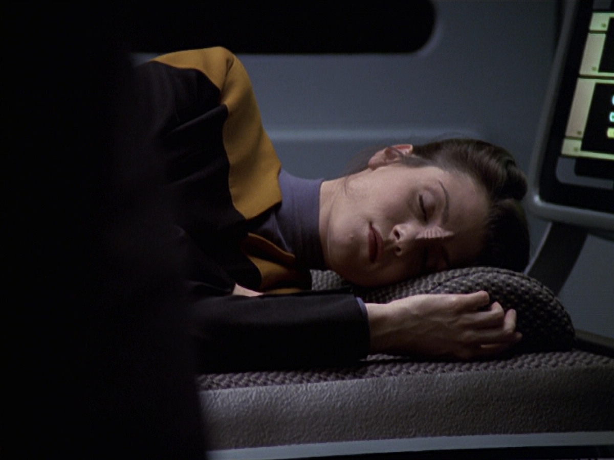 extant_StarTrek_VOY_6x20-GoodShepherd_03560.jpg