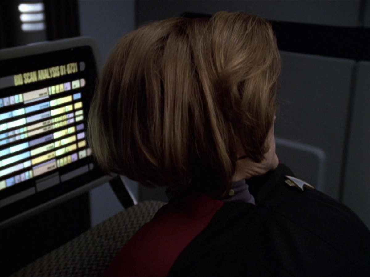 extant_StarTrek_VOY_6x20-GoodShepherd_03570.jpg