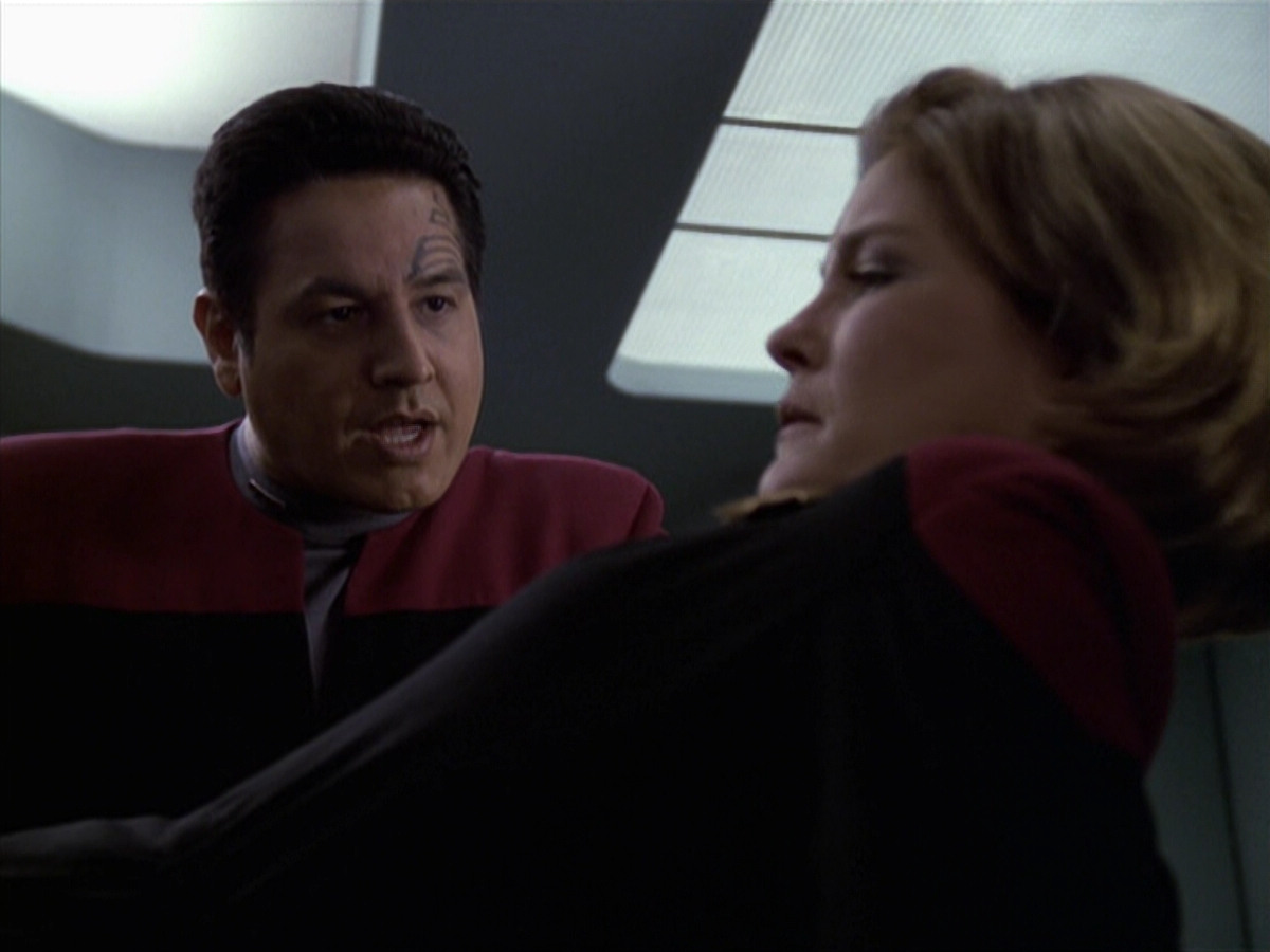 extant_StarTrek_VOY_6x20-GoodShepherd_03574.jpg