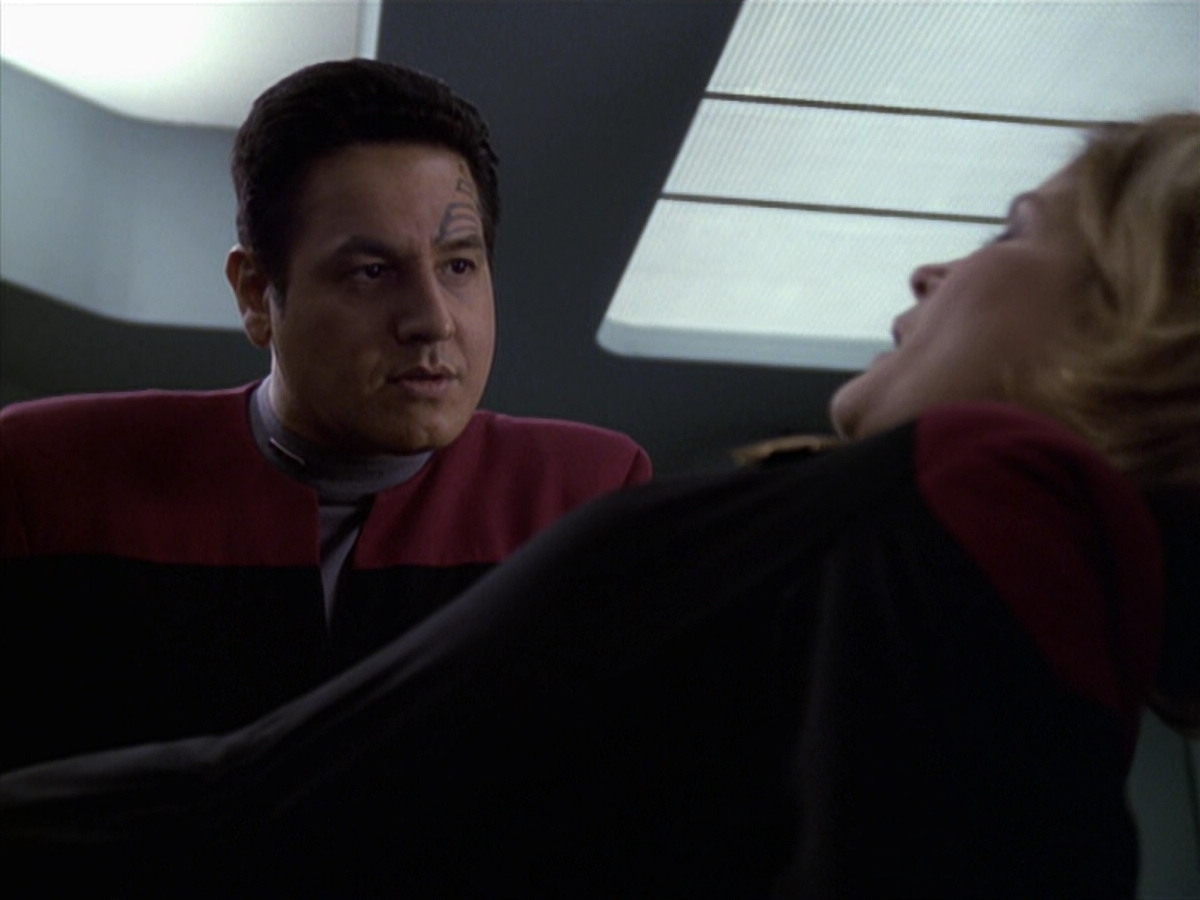 extant_StarTrek_VOY_6x20-GoodShepherd_03589.jpg