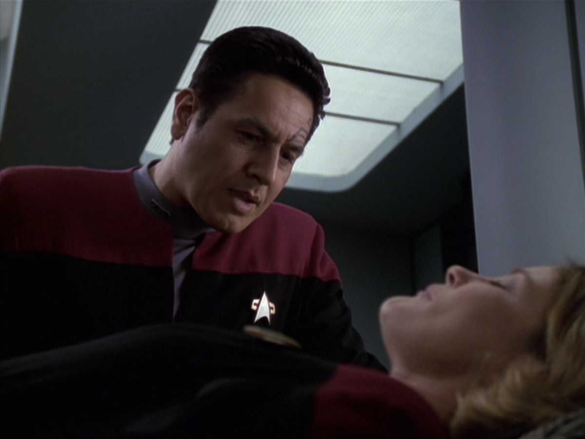 extant_StarTrek_VOY_6x20-GoodShepherd_03596.jpg
