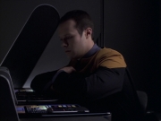 extant_StarTrek_VOY_6x20-GoodShepherd_01024.jpg