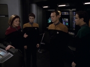extant_StarTrek_VOY_6x20-GoodShepherd_01114.jpg