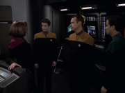 extant_StarTrek_VOY_6x20-GoodShepherd_01118.jpg