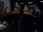 extant_StarTrek_VOY_6x20-GoodShepherd_01119.jpg