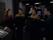 extant_StarTrek_VOY_6x20-GoodShepherd_01123.jpg