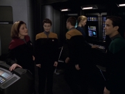 extant_StarTrek_VOY_6x20-GoodShepherd_01124.jpg