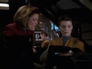 extant_StarTrek_VOY_6x20-GoodShepherd_01572.jpg