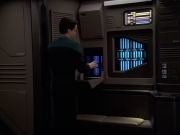 extant_StarTrek_VOY_6x20-GoodShepherd_01625.jpg