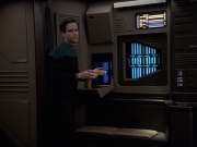 extant_StarTrek_VOY_6x20-GoodShepherd_01626.jpg