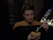 extant_StarTrek_VOY_6x20-GoodShepherd_01641.jpg