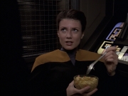extant_StarTrek_VOY_6x20-GoodShepherd_01642.jpg