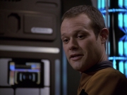 extant_StarTrek_VOY_6x20-GoodShepherd_01792.jpg