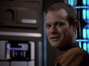 extant_StarTrek_VOY_6x20-GoodShepherd_01796.jpg