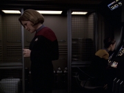 extant_StarTrek_VOY_6x20-GoodShepherd_02067.jpg