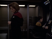 extant_StarTrek_VOY_6x20-GoodShepherd_02074.jpg