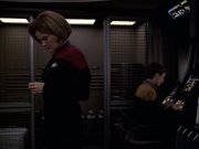 extant_StarTrek_VOY_6x20-GoodShepherd_02075.jpg