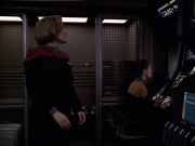 extant_StarTrek_VOY_6x20-GoodShepherd_02092.jpg