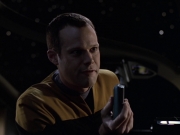 extant_StarTrek_VOY_6x20-GoodShepherd_02314.jpg