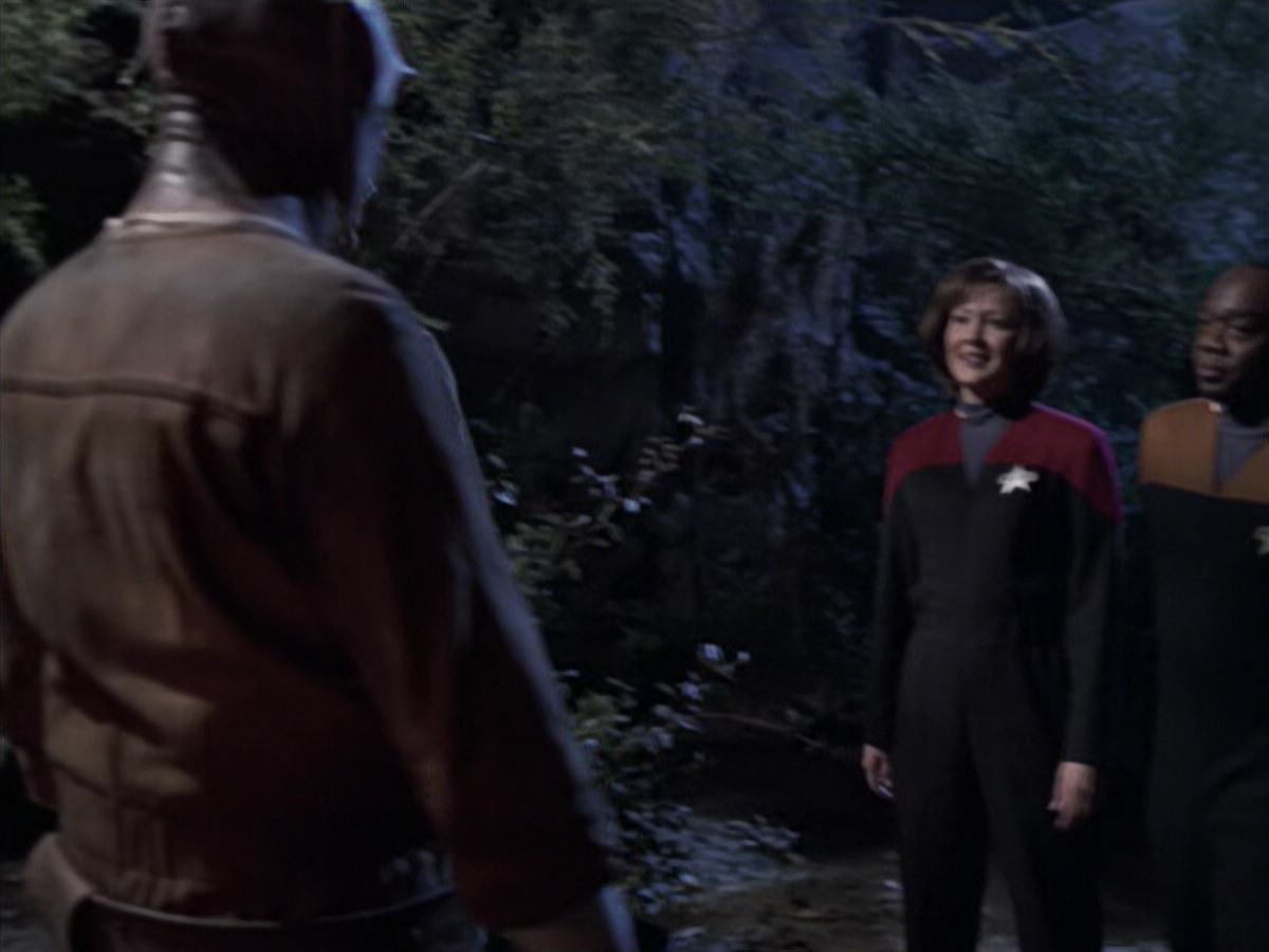 extant_StarTrek_VOY_6x21-LiveFastAndProsper_00046.jpg
