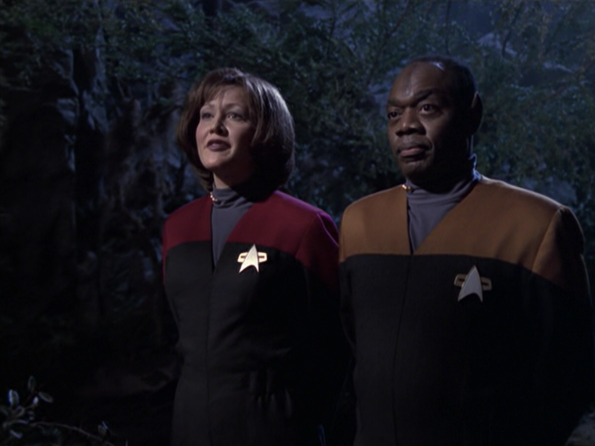 extant_StarTrek_VOY_6x21-LiveFastAndProsper_00053.jpg