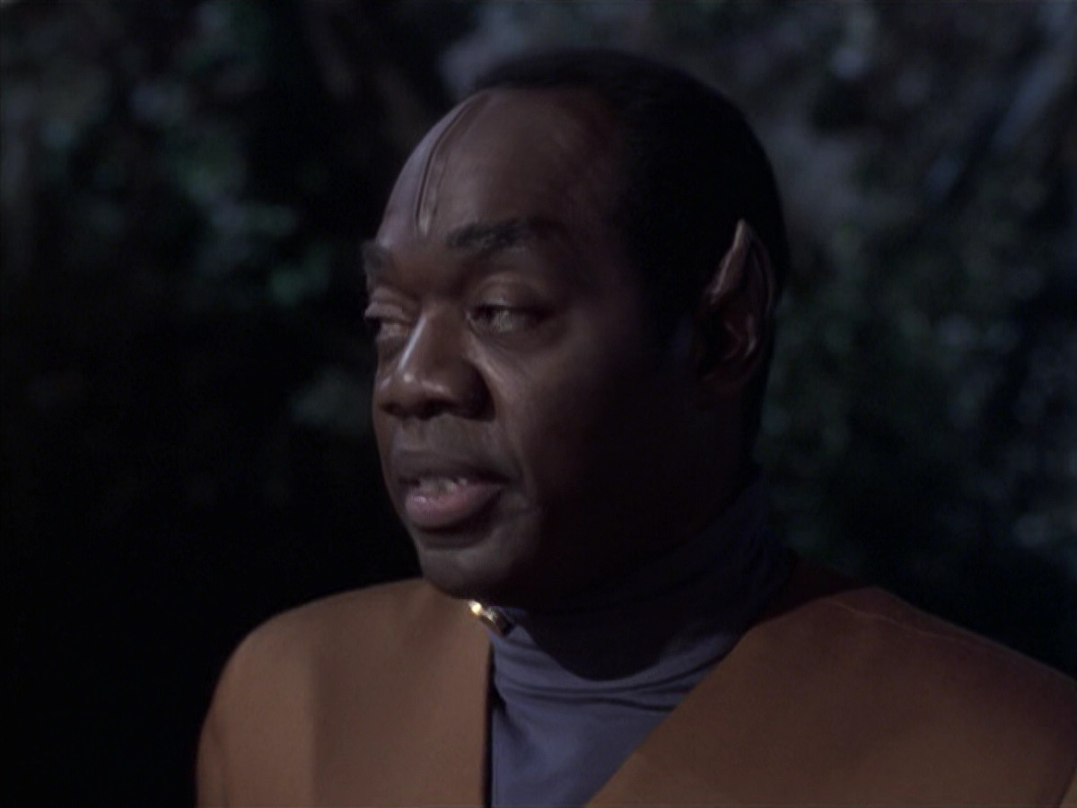 extant_StarTrek_VOY_6x21-LiveFastAndProsper_00342.jpg