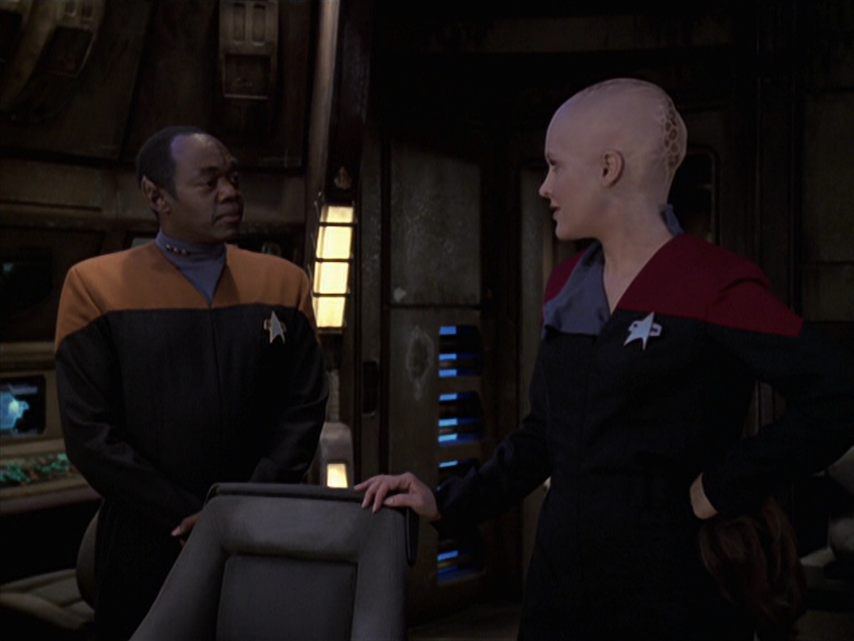 extant_StarTrek_VOY_6x21-LiveFastAndProsper_00430.jpg
