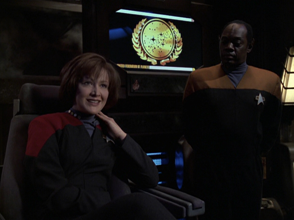 extant_StarTrek_VOY_6x21-LiveFastAndProsper_00479.jpg