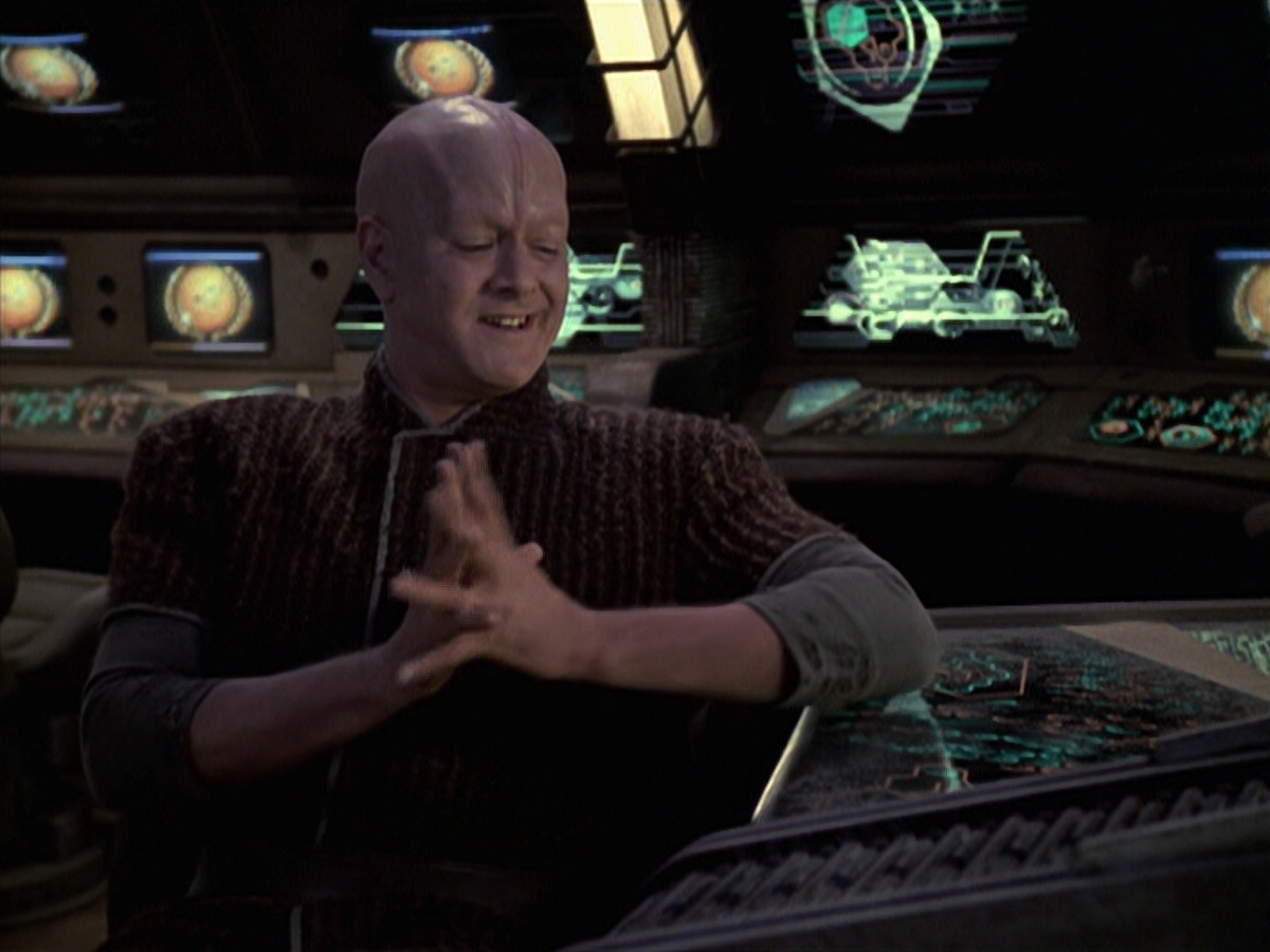 extant_StarTrek_VOY_6x21-LiveFastAndProsper_00483.jpg