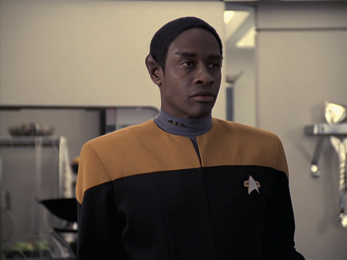 extant_StarTrek_VOY_6x21-LiveFastAndProsper_00639.jpg