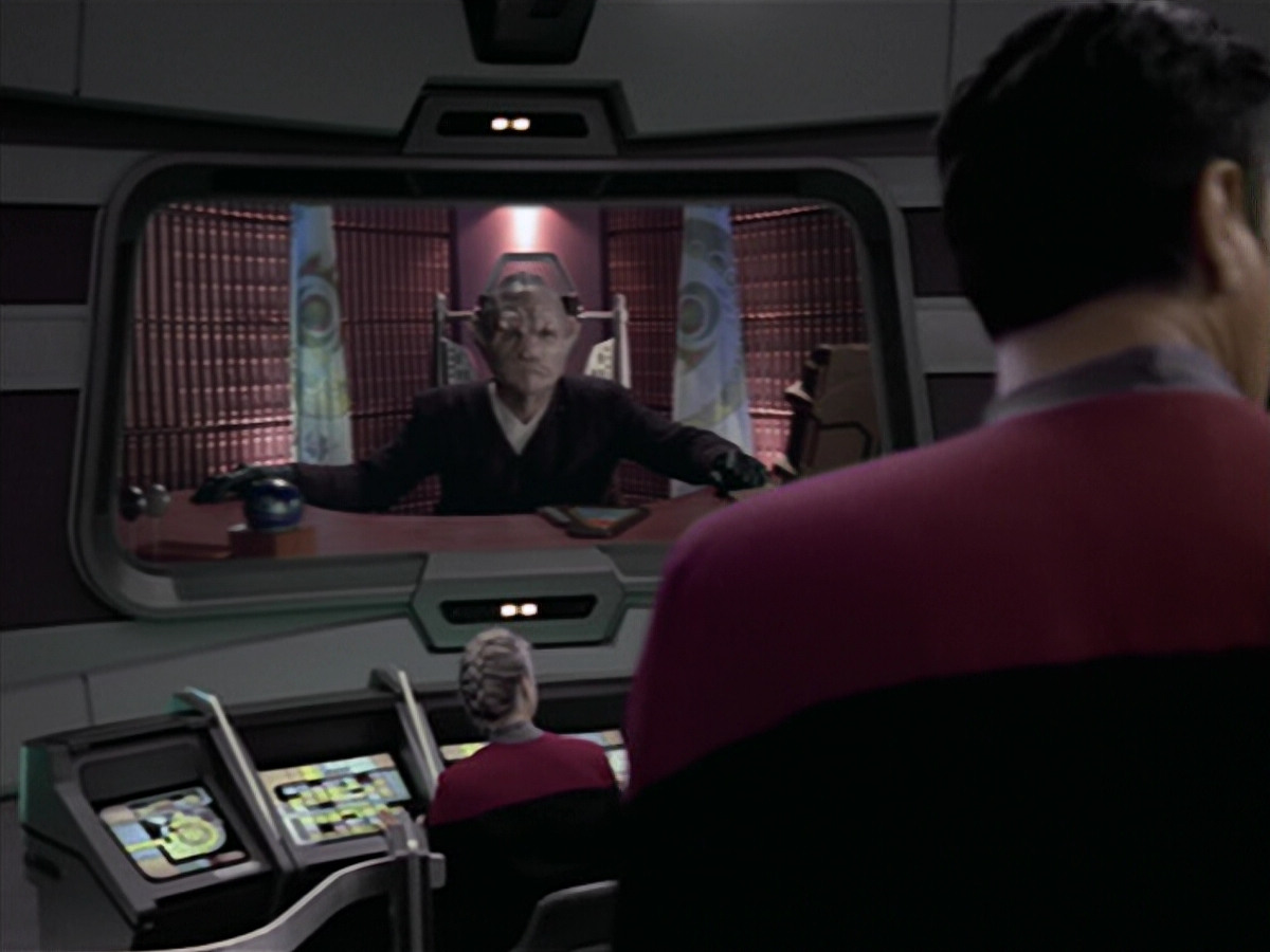 extant_StarTrek_VOY_6x21-LiveFastAndProsper_00826.jpg